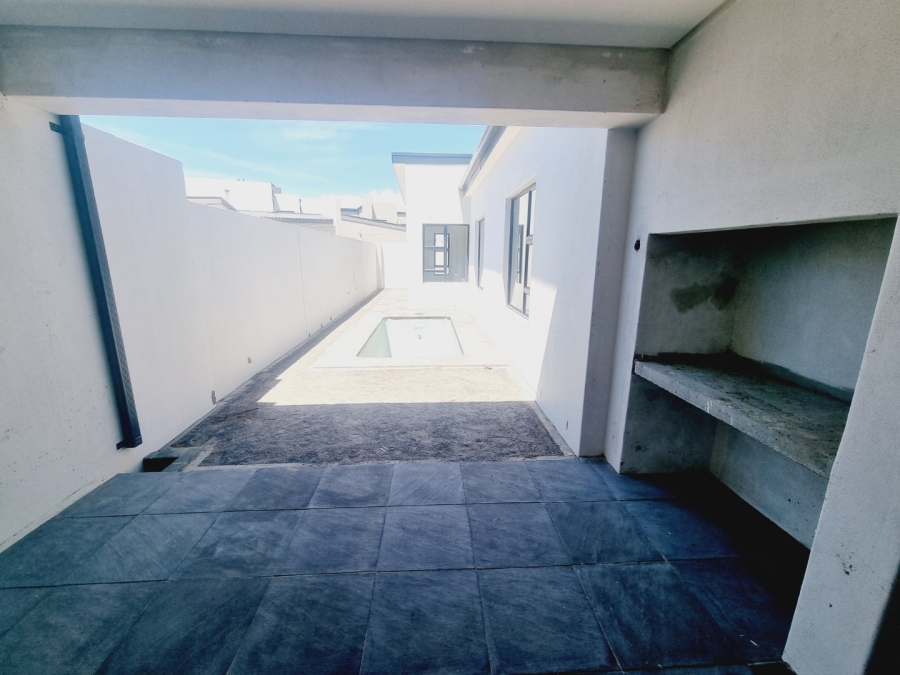 Commercial Property for Sale in Sandown Western Cape